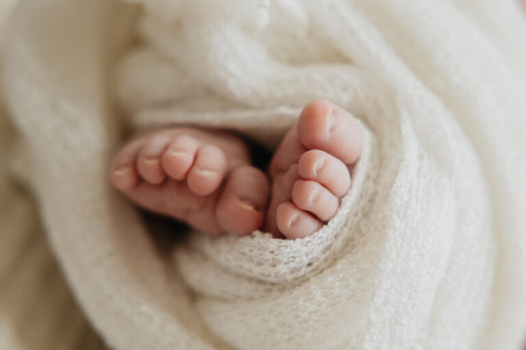 Babyshooting in den eigenen 4 Wänden – Homestory in Thale